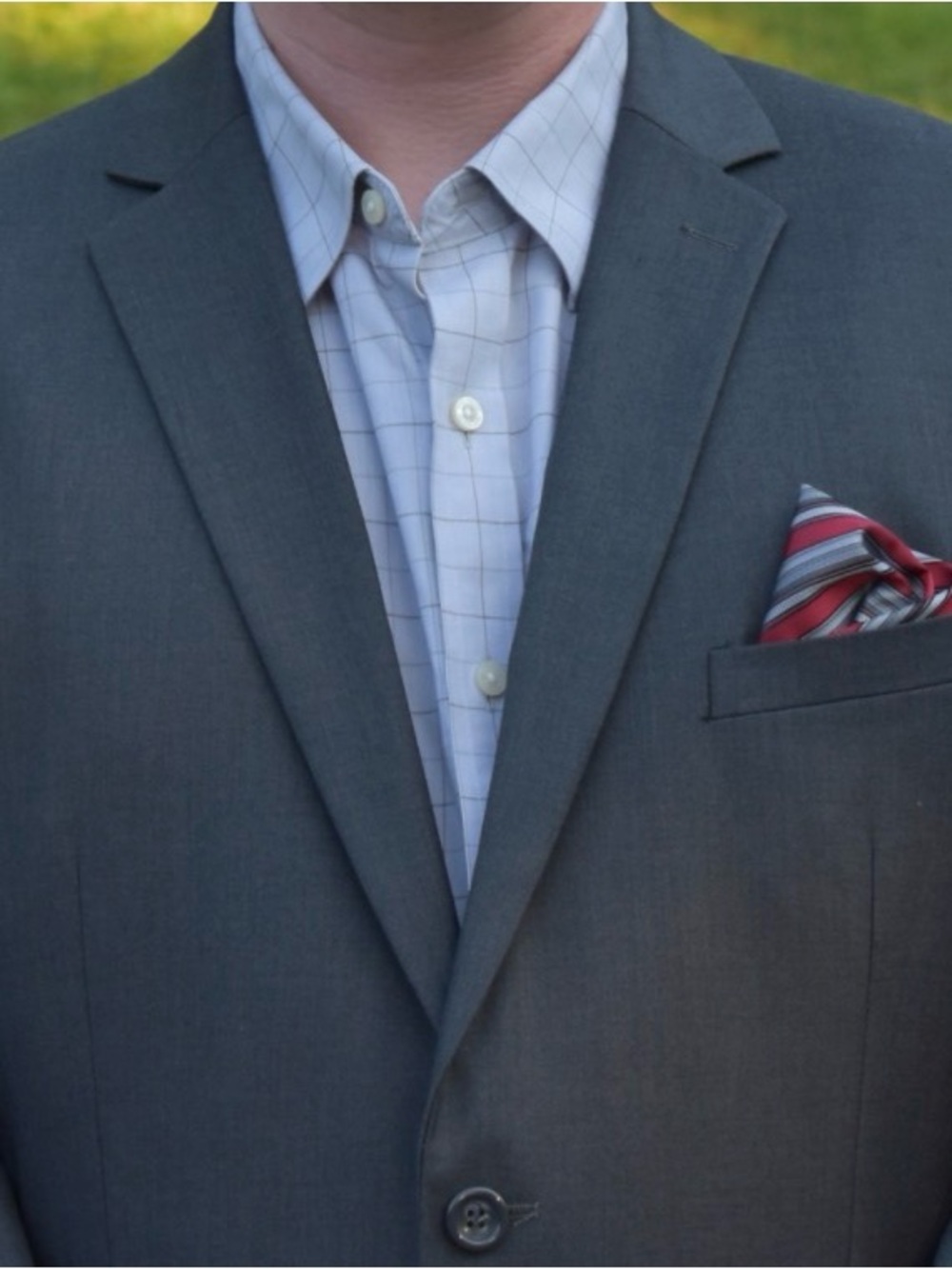 Men's Charcoal Gray 3-Piece Suit with Pocket Square